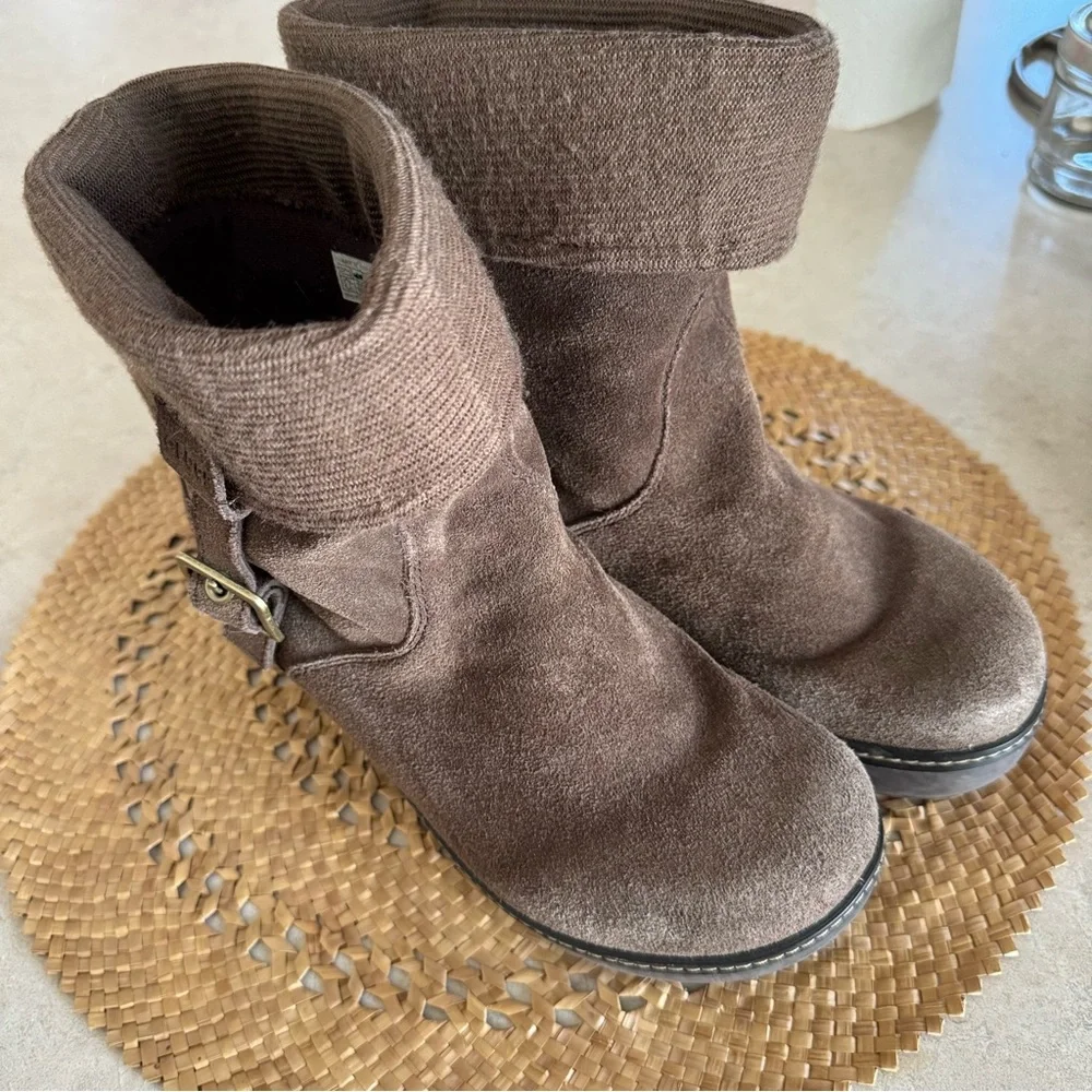 Womens Crocs 11554 Cobbler Brown Leather Suede Fold Over Ankle Boots Size 9 - Picture 5 of 7